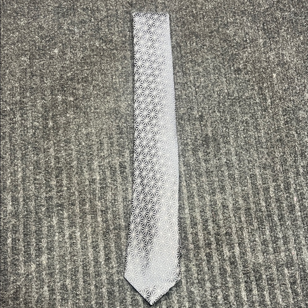 Gianfranco Ferre Geometric Silver Tie